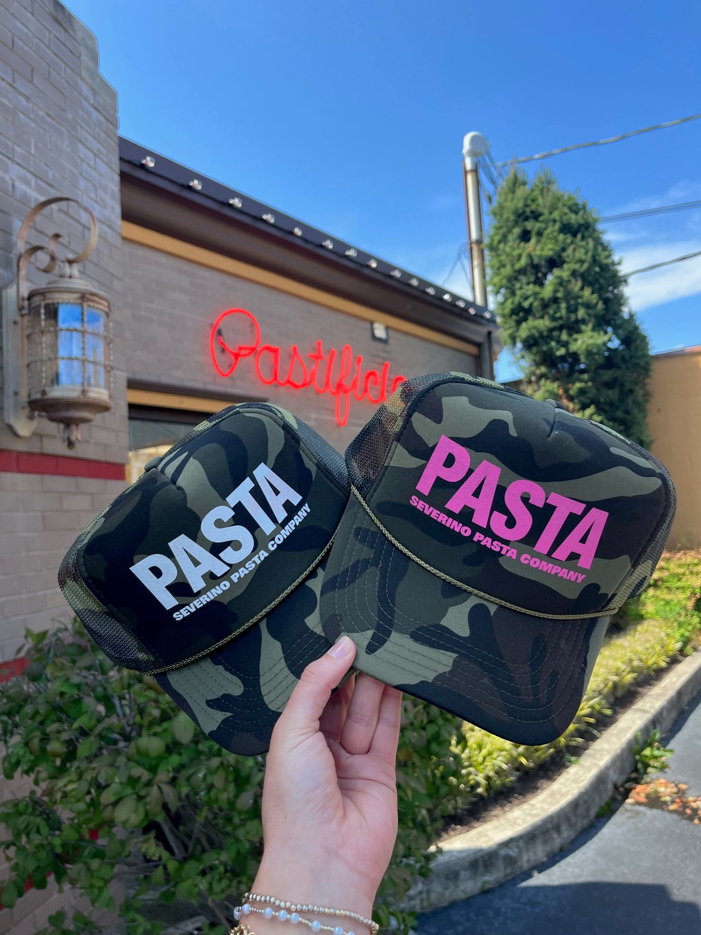 CAMO PASTA TRUCKER HAT - PINK