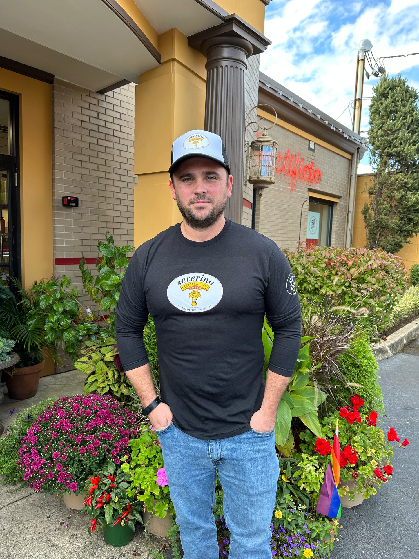 LOGO LONG SLEEVE TSHIRT- BLACK